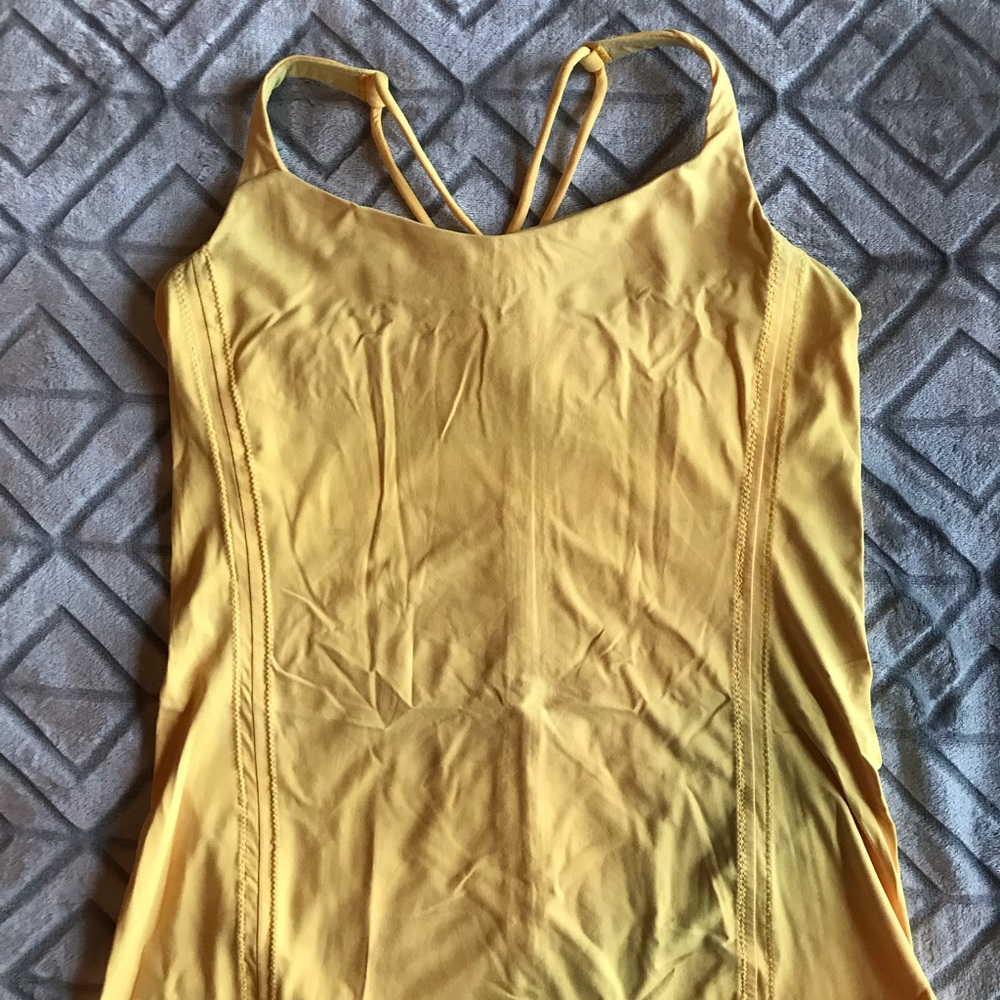 Lululemon Free to be tank